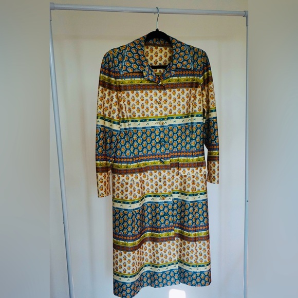 Vintage Floral and Stripe Beige and Teal Shirtdress - Picture 5 of 7